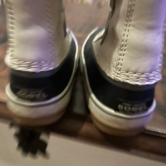 Sorel Women's Fur-Lined Winter Boots size 8 - Picture 9 of 11